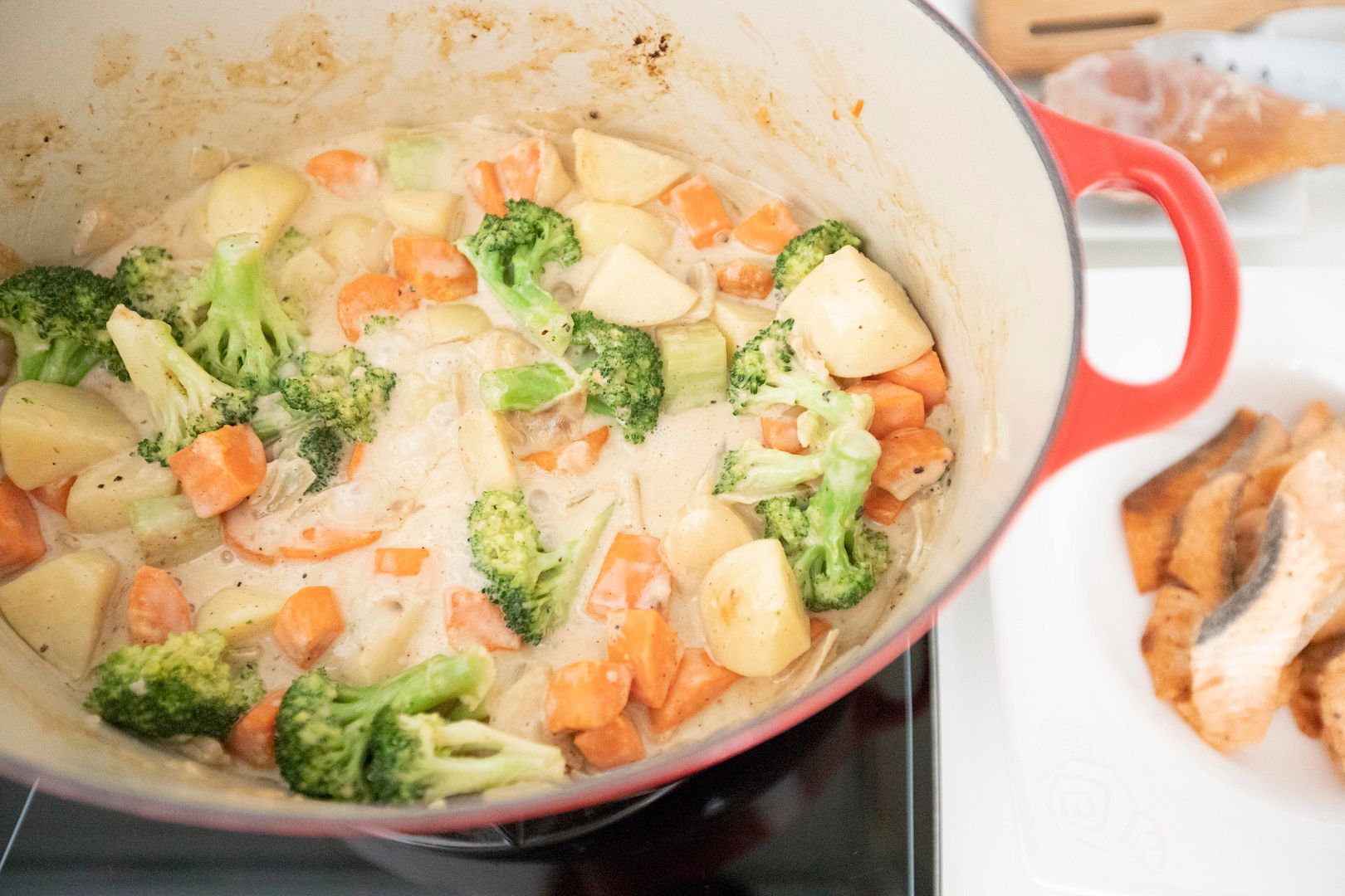 Food Makes Me Happy Not Exactly "White" Stew, but Here's My Take on Japanese Salmon Stew